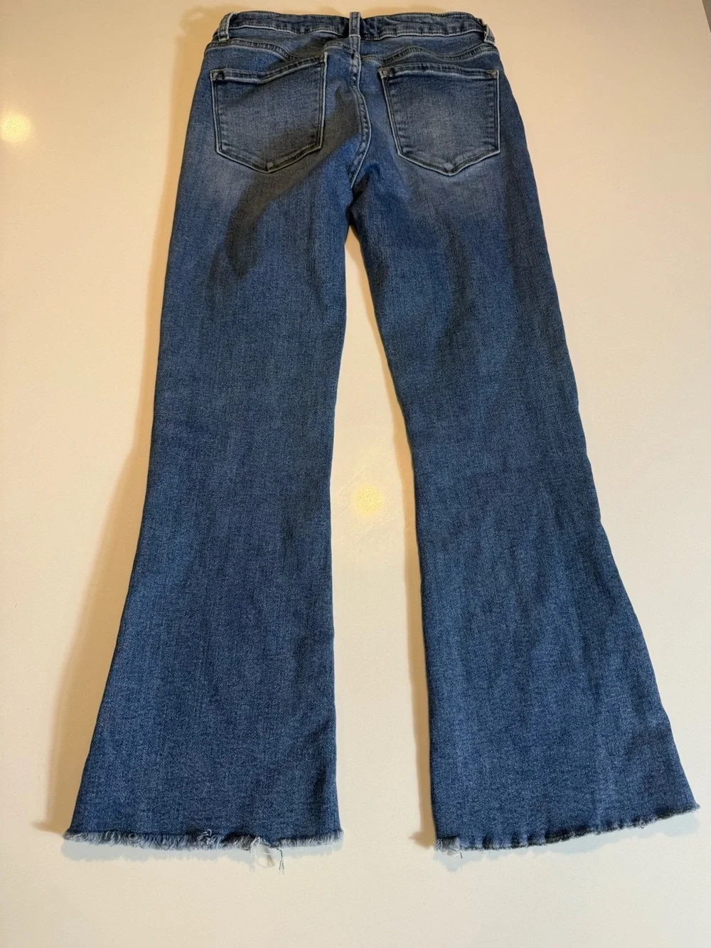 Lovervet by Vervet High Rise Uneven Raw Hem Kick Flare Stretch Jeans Size 27